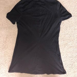 Lululemon plain black t-shirt